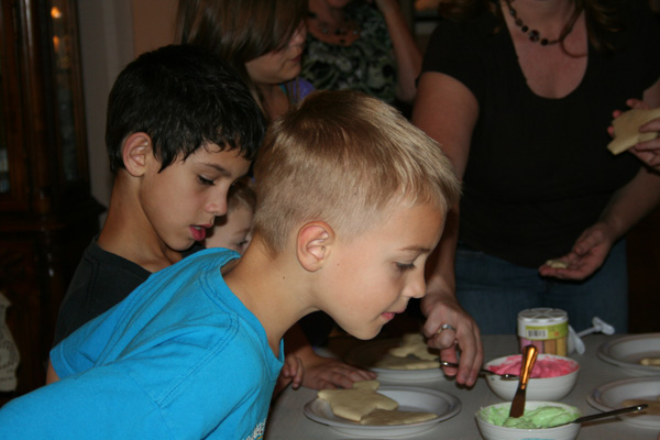 decorating cookies